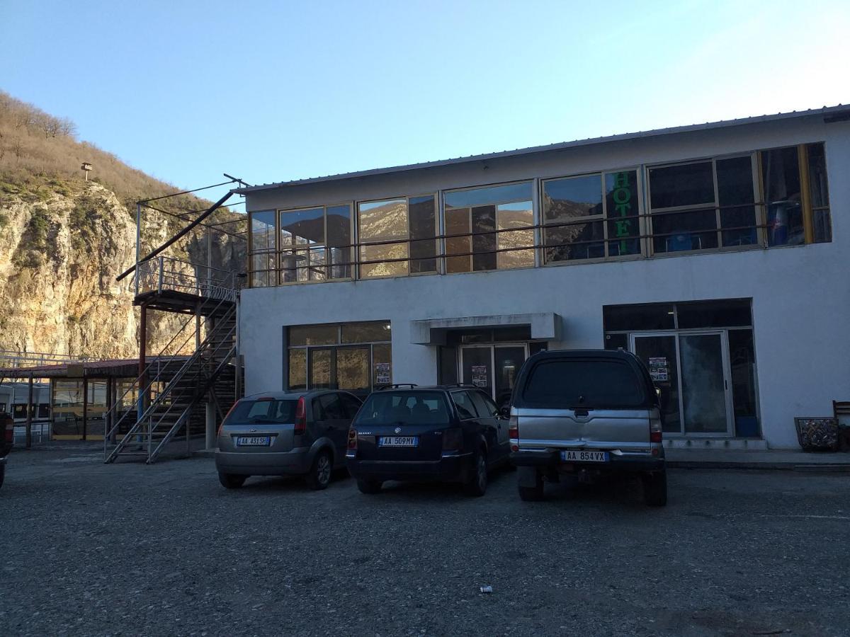 Rozafa Ferry & Accommodation Koman Exterior photo